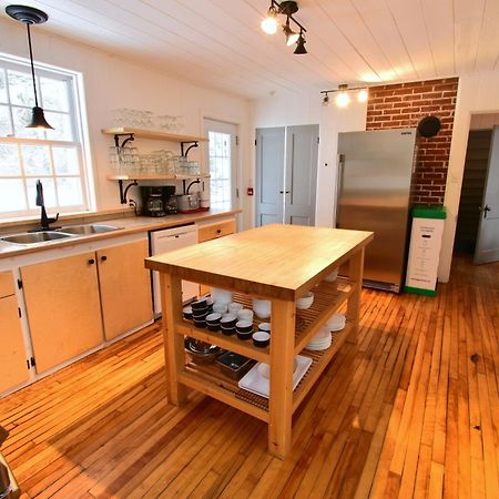 Le Partage Lodge: Destination Plein Air Et Sociale Val-Morin Exterior foto